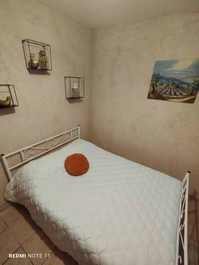 Chambre D Hotes En Provence, Au Pied Du Luberon, Les Coquelicots La Tour-dʼAigues Buitenkant foto